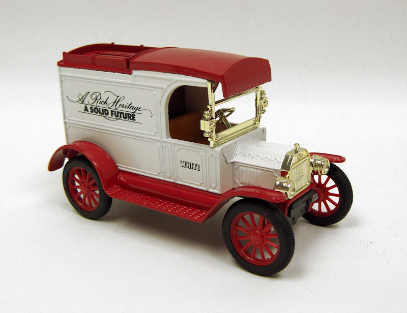 1/25 1913 Model T Die-cast Delivery Bank, White Equipment