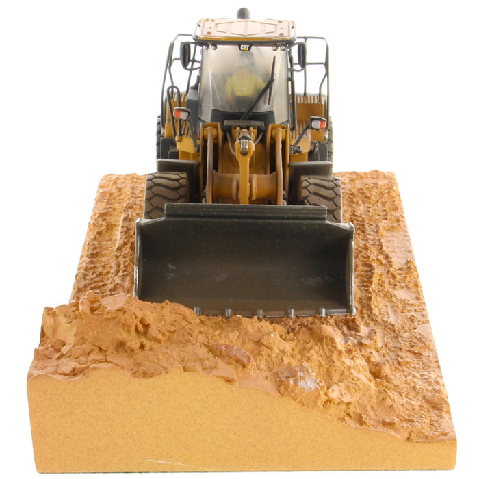 1/50 CAT 966M Weathered Wheel Loader with Dirt Base Plate