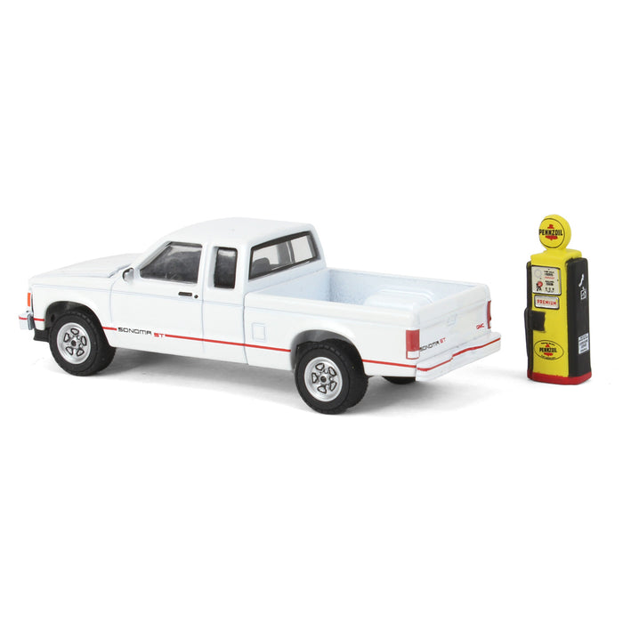 1/64 1991 GMC Sonoma ST with Pennzoil Gas Pump, Hobby Shop 12