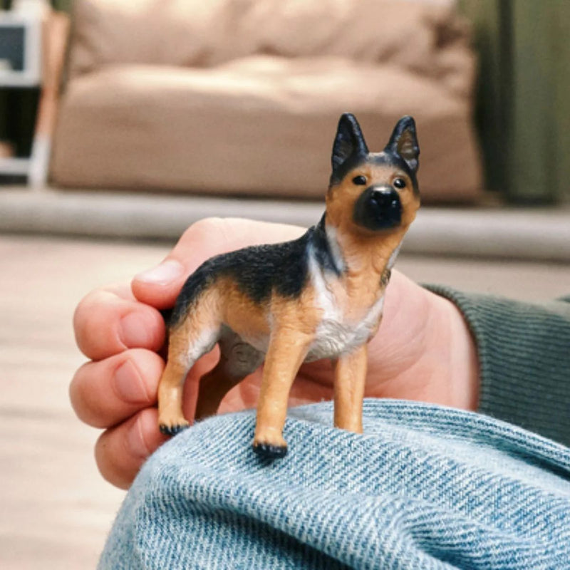Female German Shepherd Dog by Schleich