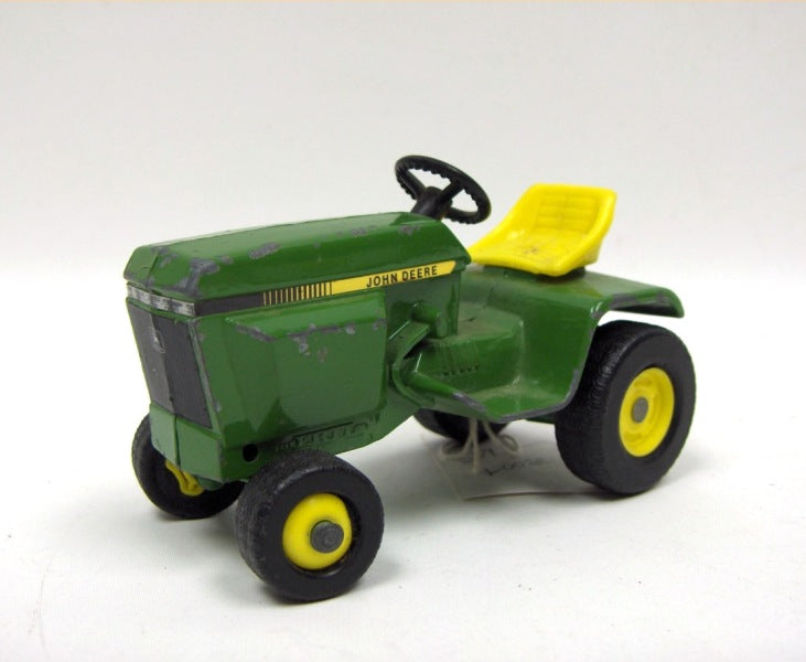 (B&D) 1/16 John Deere Lawn & Garden Tractor - Damaged Item, Wrong Box