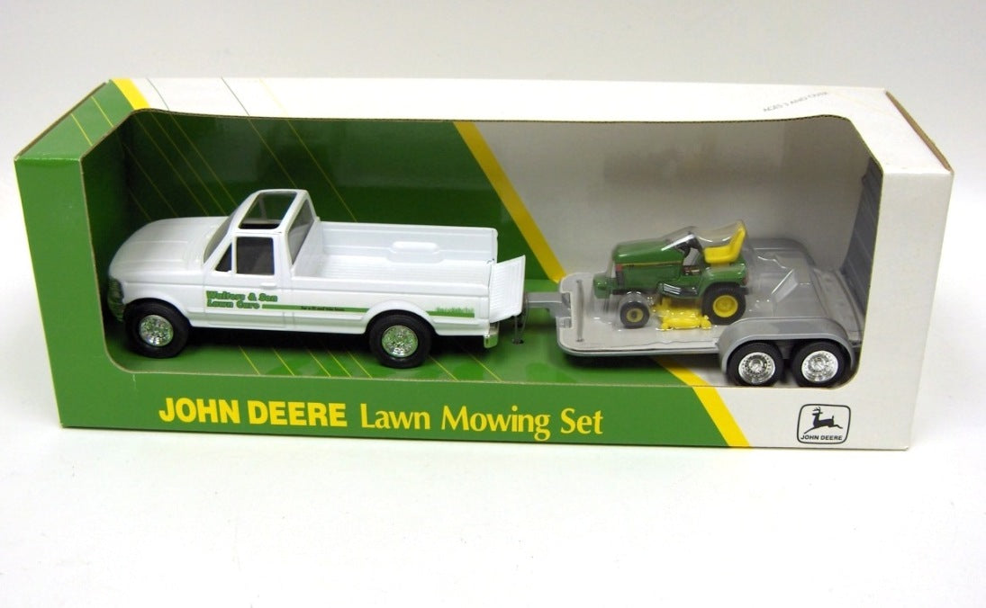 1/32 John Deere Pickup w/ Trailer 455 Lawn Mower — Outback Toys