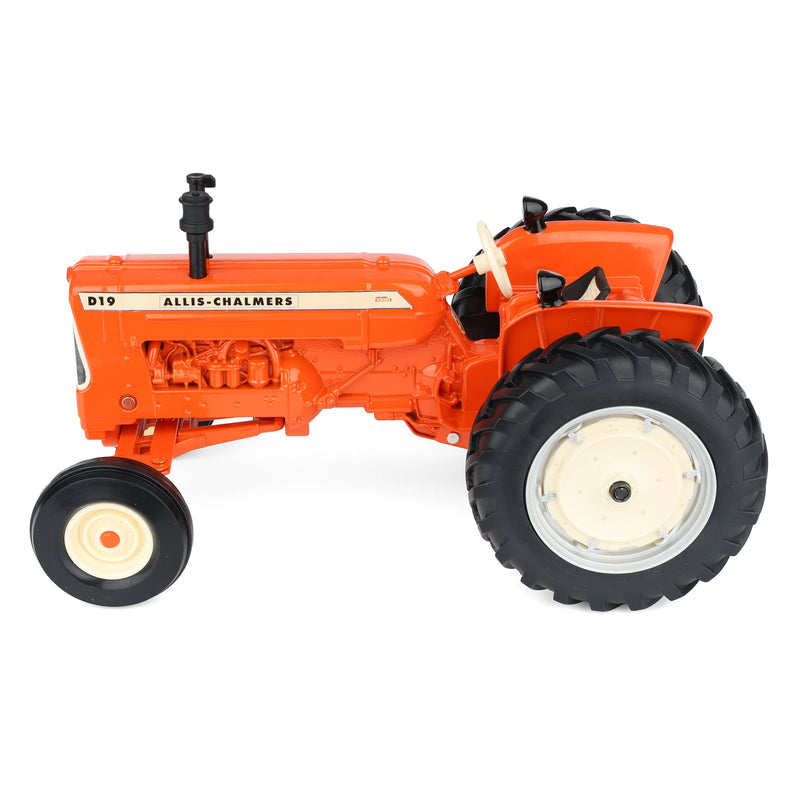 1/16 Allis Chalmers D-19 Diesel Tractor with Wide Front by ERTL