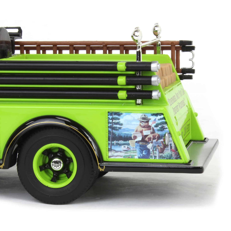 1/34 1949 KB-8 International Fire Truck by First Gear, Smokey Bear