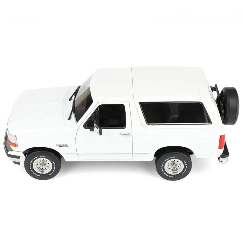 1/18 1993 Ford Bronco XLT Oxford White Artisan Collection