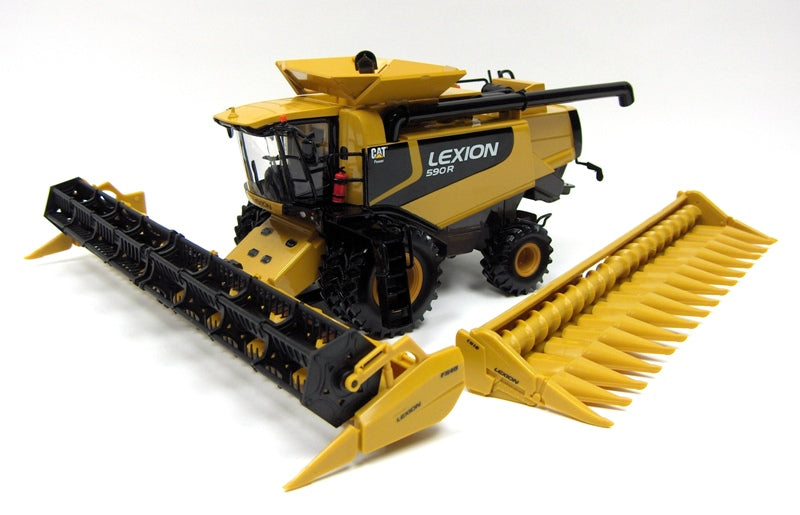 (B&D) 1/32 Caterpillar 590R Lexion Combine by Norscot - Damaged Item and Box