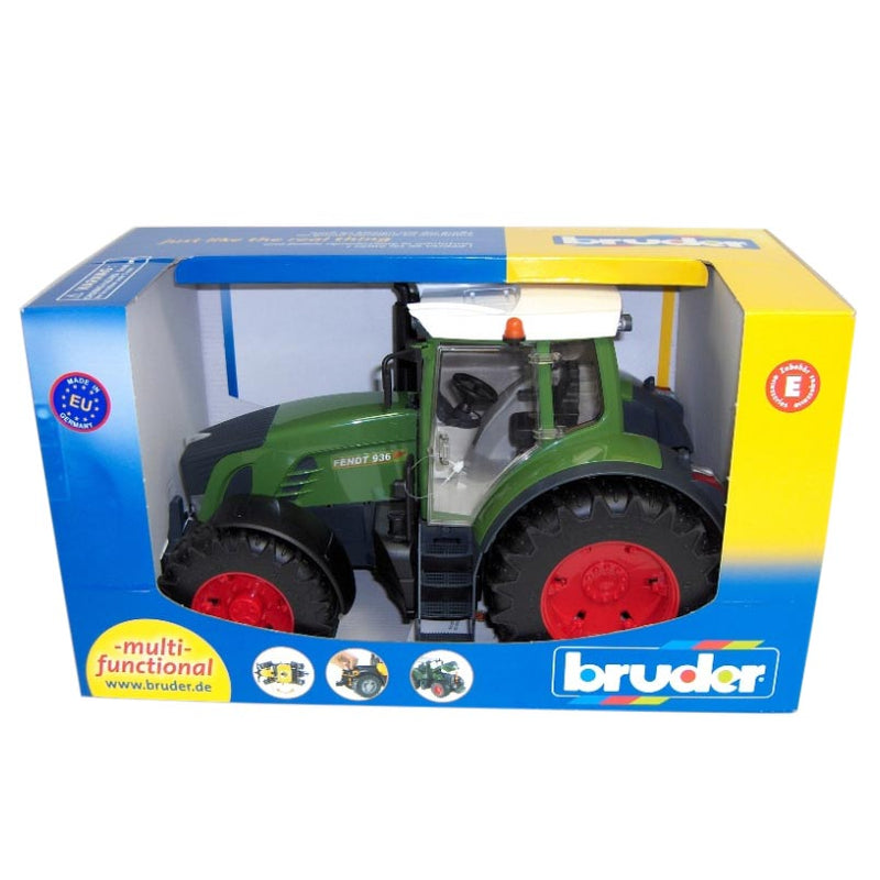 (B&D) 1/16 Fendt 936 Vario Tractor by Bruder - Damaged Box