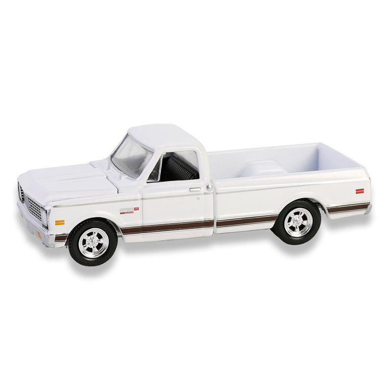 (B&D) 1/64 1972 Chevy C10 Cheyenne Short Bed Pickup Truck, White, Hobby Exclusive by Greenlight - Damaged Box