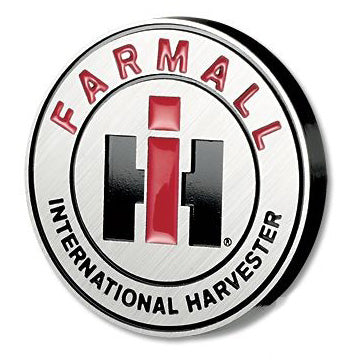 Plasticolor IH Farmall Logo Metal Hitch Cover