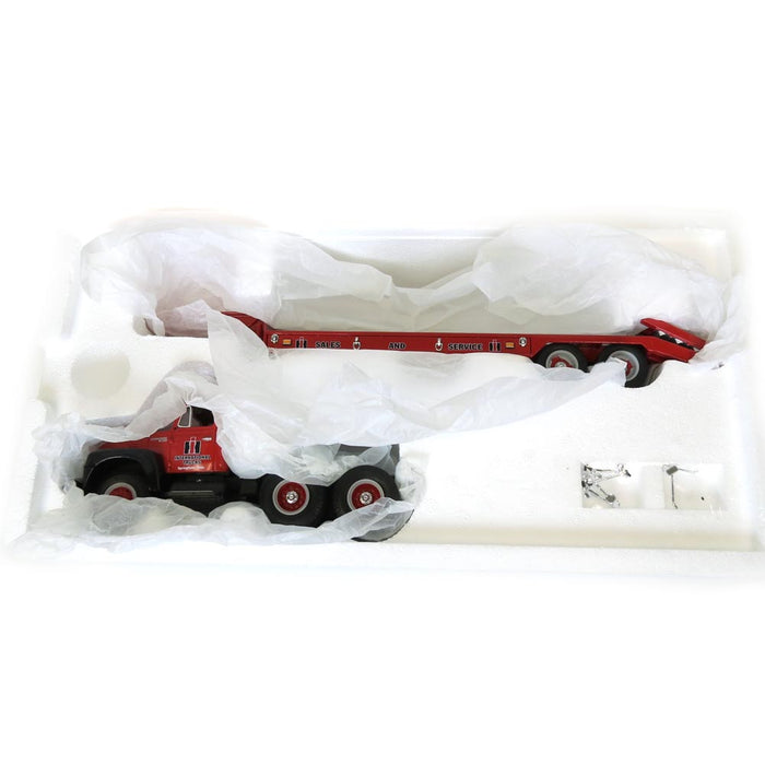 1/32 International RF 200 Semi Tractor with Lowboy, International Trucks Decal