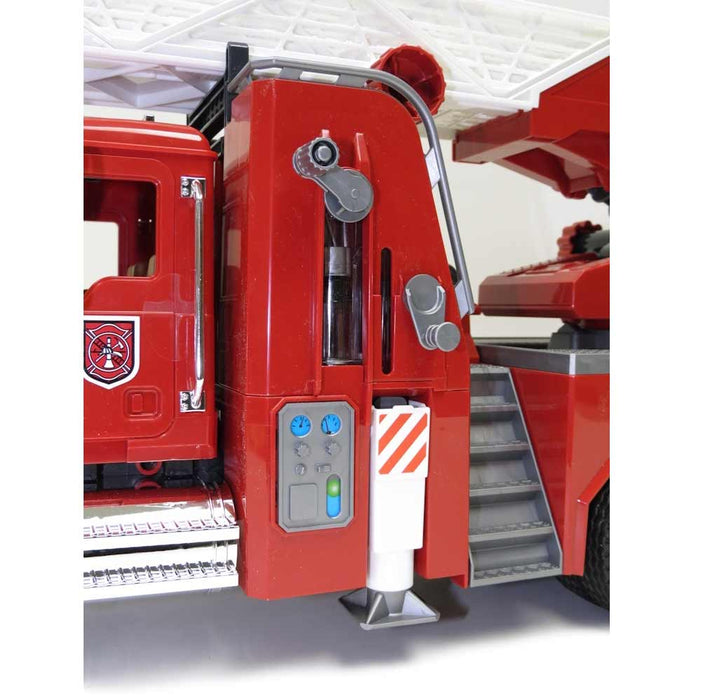 (B&D) 1/16 MACK Granite Fire Engine with Extendable Ladder by Bruder - Damaged Item
