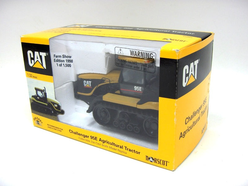 1/32 CAT Challenger 95E Agricultural Tractor on Tracks