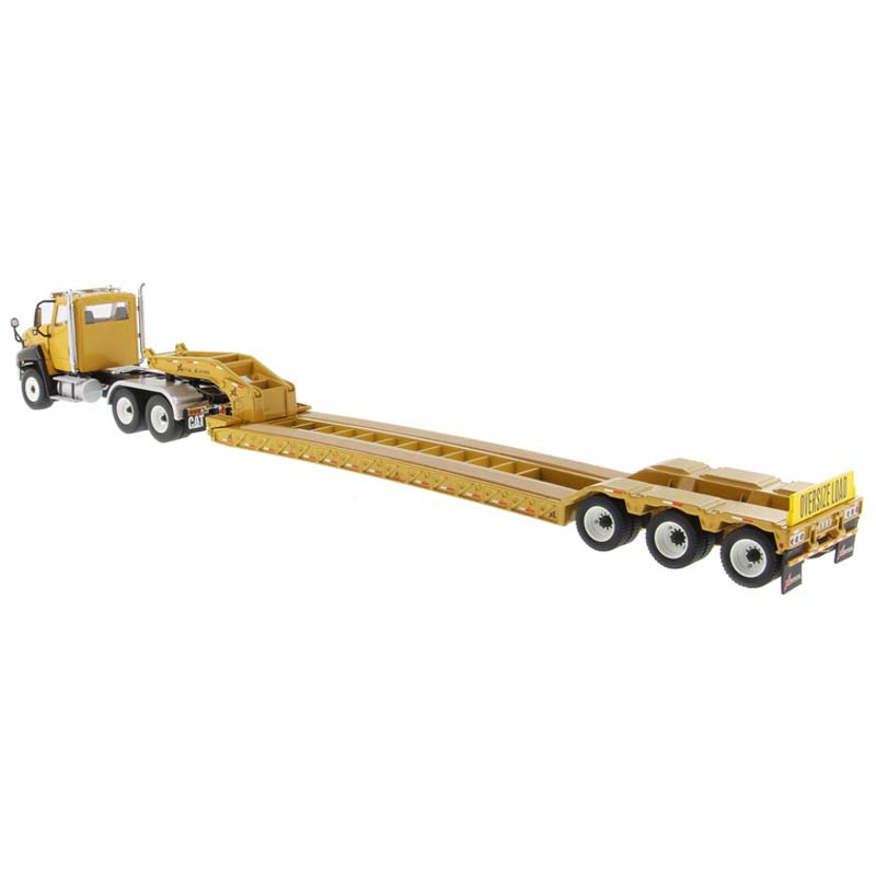 1/50 Caterpillar CT660 Highway Truck with Lowboy Trailer