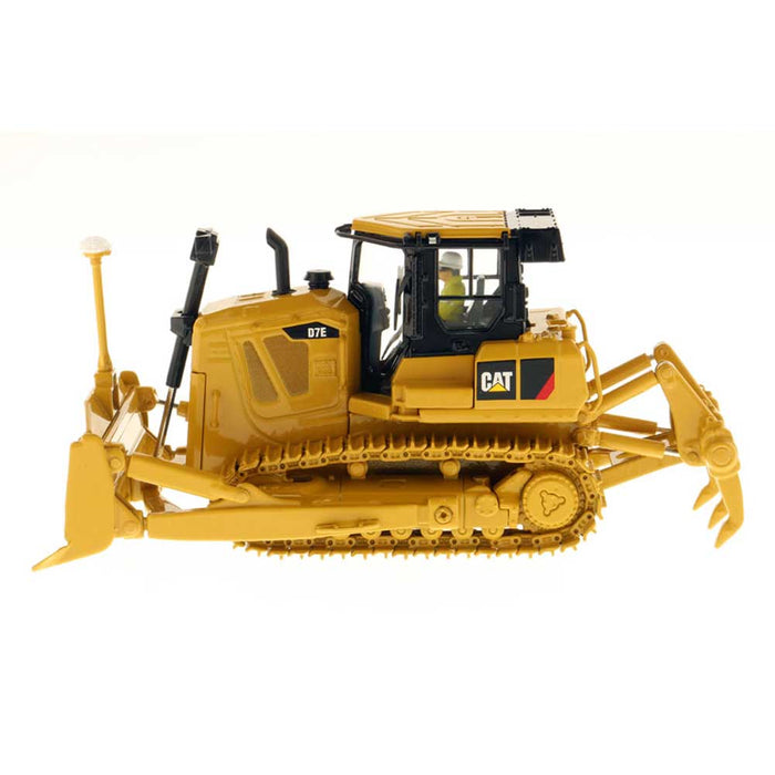 1/50 Caterpillar D7E Track-Type Tractor Dozer