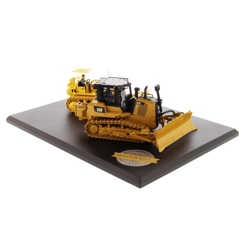 1/50 Evolution Series High Detail CAT D7E & D7C Track-Type Tractor Two Piece Set