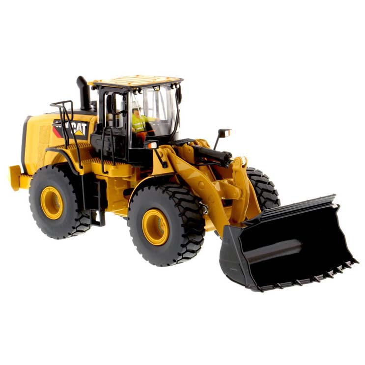 1/50 Caterpillar 966M Wheel Loader, Diecast Masters Core Classics Series