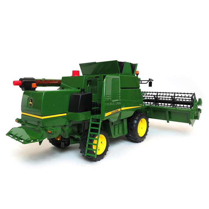 1/16 John Deere T670i Combine by Bruder