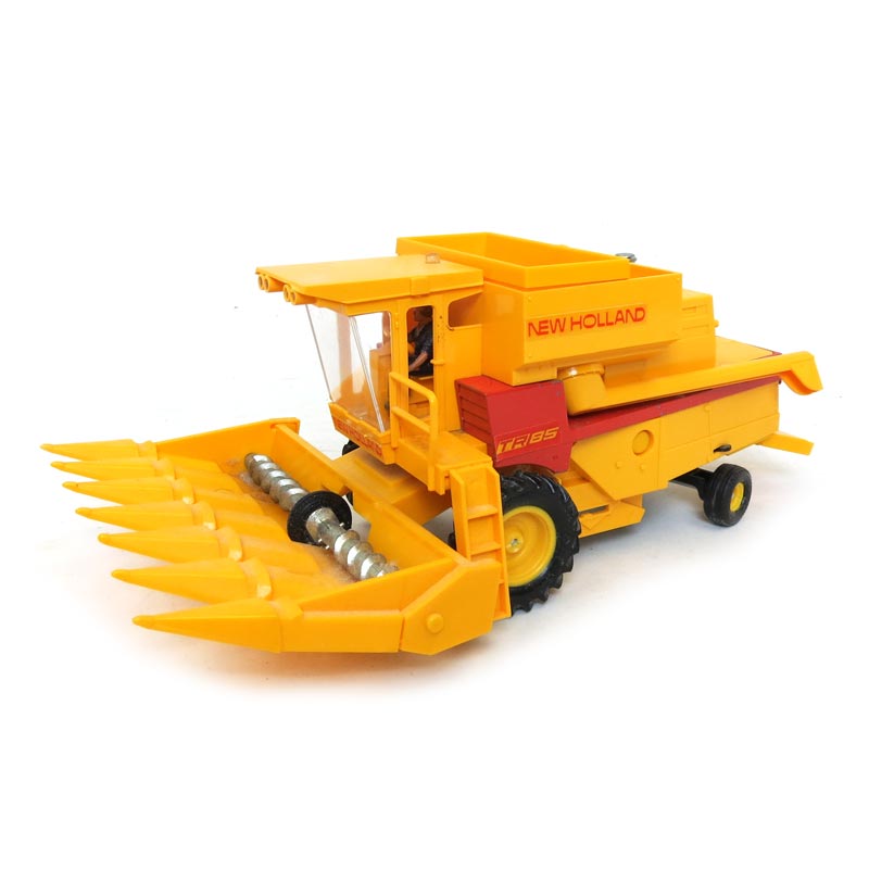 (B&D) 1/32 New Holland TR85 Combine with Corn Head by Britains - Damaged Box, Dusty
