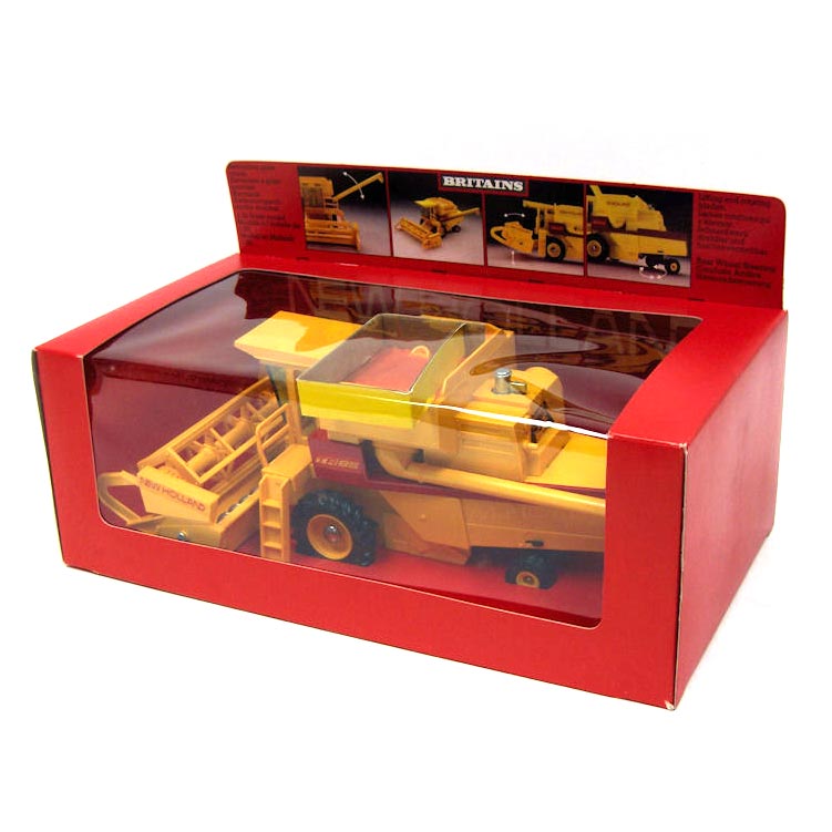 1/32 New Holland TR85 Combine by Britains