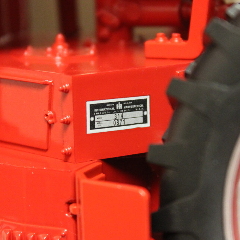 1/16 1953 Farmall Super M with Mounted 314 Low Drum 1-Row Cotton Picker, 2018 Red Power Round Up
