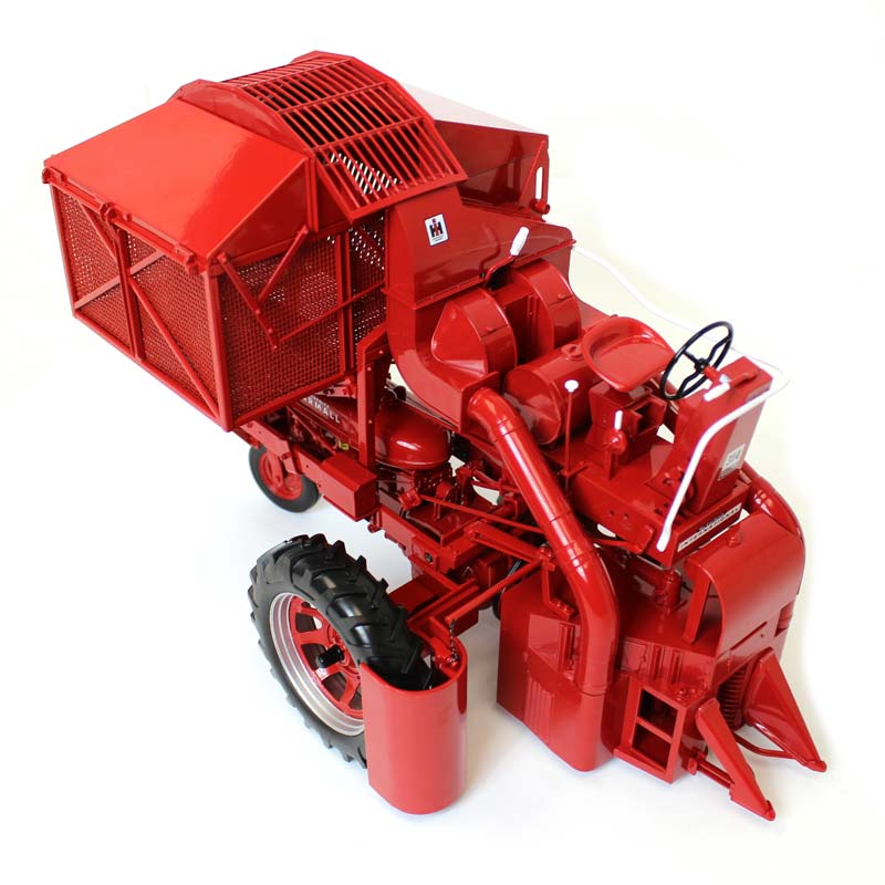 1/16 1953 Farmall Super M with Mounted 314 Low Drum 1-Row Cotton Picker, 2018 Red Power Round Up