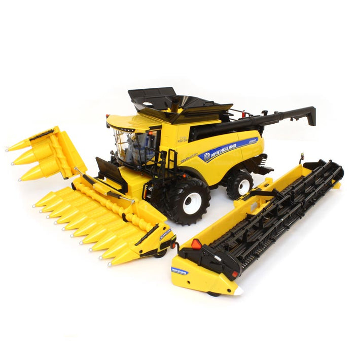 1/32 New Holland CR8.90 Combine with 2 Heads, ERTL Prestige Collection