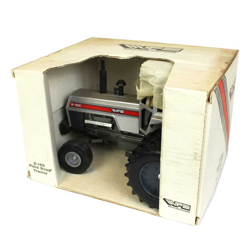 (B&D) 1/16 White Field Boss 2-180 Tractor with Rear Duals by Scale Models - Damaged Item