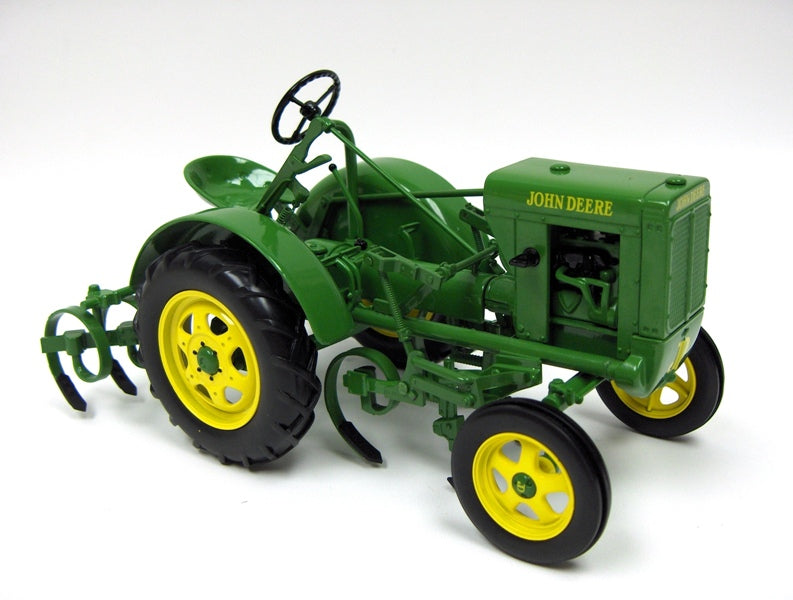 1/16 High Detail John Deere 62 with L-14 Cultivator