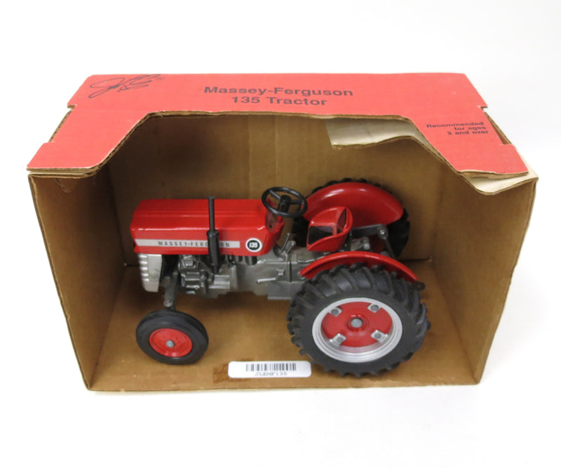 1/16 Massey Ferguson 135 Tractor, Older Edition by Scale Models