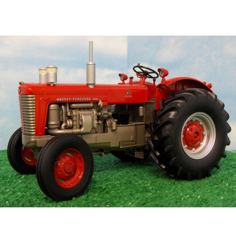1/16 Massey Ferguson 98 GM Diesel Tractor