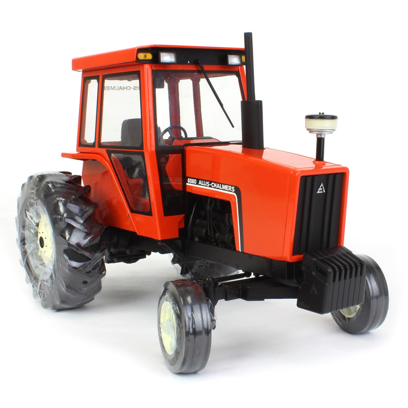 1/16 High Detail Allis Chalmers 6060 2WD with Cab