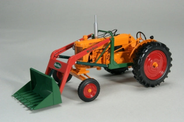 1/16 High Detail Minneapolis Moline U Gas Wide with New Idea 504 Loader