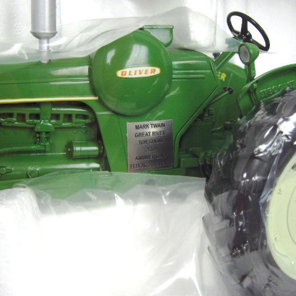 1/16 High Detail Oliver 880 Wide Front LP with Sprayer, 2010 Mark Twain Show