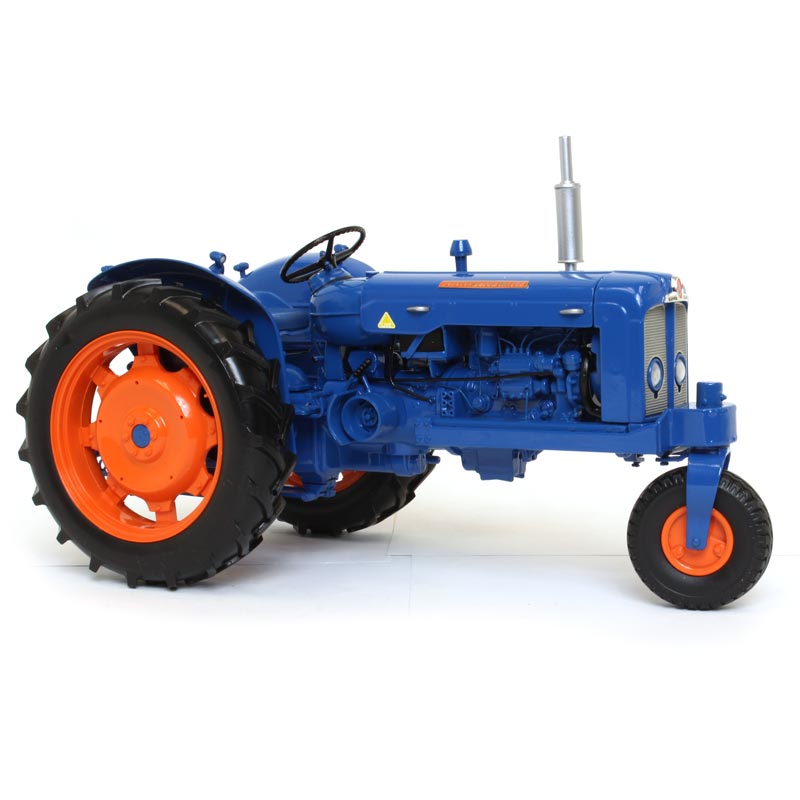 1/16 Fordson Super Major Tricycle Row Crop Tractor by Universal Hobbies