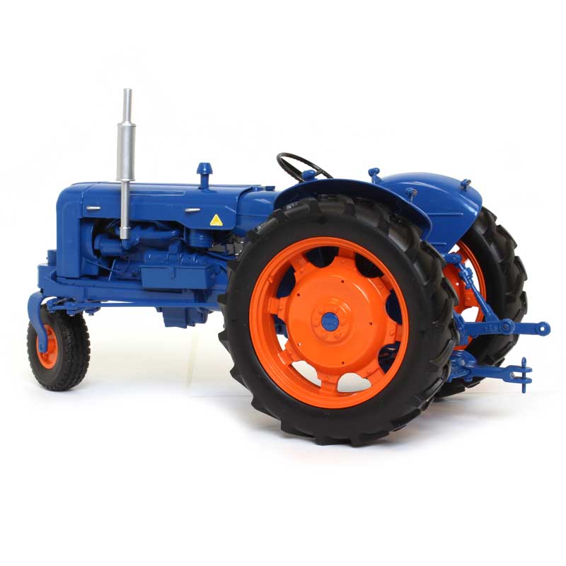 1/16 Fordson Super Major Tricycle Row Crop Tractor by Universal Hobbies