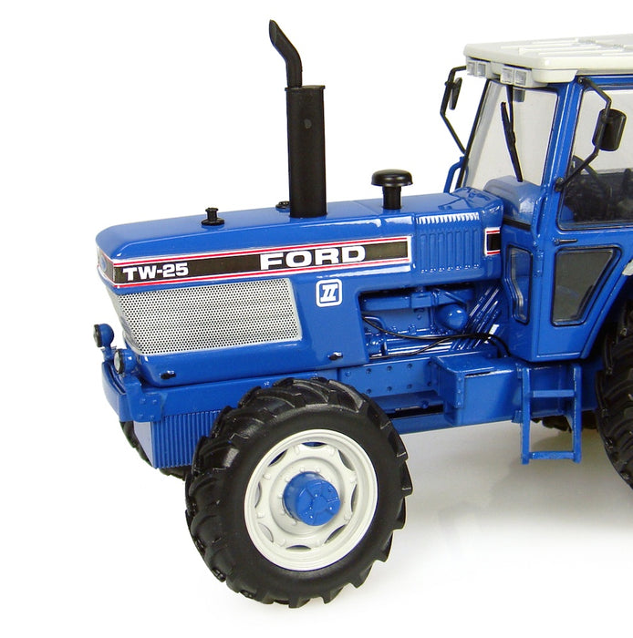 1/32 1986 Ford TW-25 4X4 Force II by Universal Hobbies