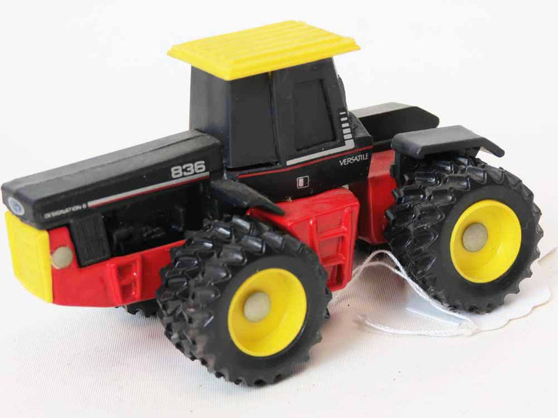 (B&D) 1/64 Versatile 836 4WD Designations 6, 1988 NH Dealer Meeting - Displayed, Pack Damage