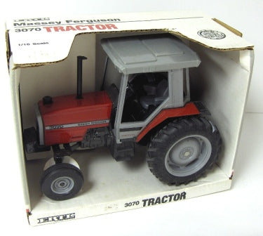 1/16 Massey Ferguson 3070 2WD with Cab by ERTL
