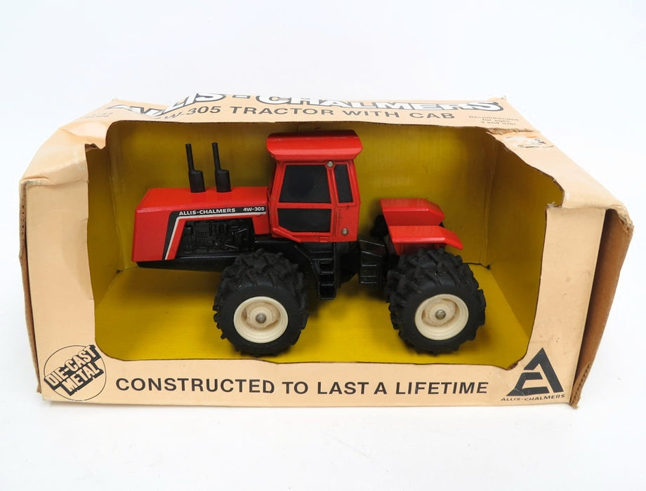 (B&D) 1/32 Allis Chalmers 4W-305 w/ Duals by ERTL - Damaged Box, Paint Imperfections