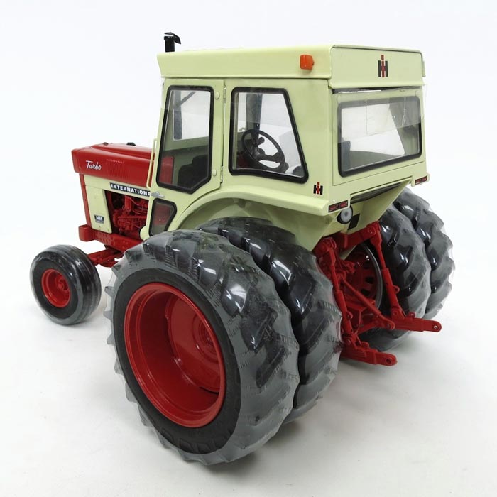 1/16 International Harvester 1466 Turbo Tractor with White Cab and