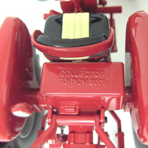 1/16 Collector Edition International 460 Utility Diesel