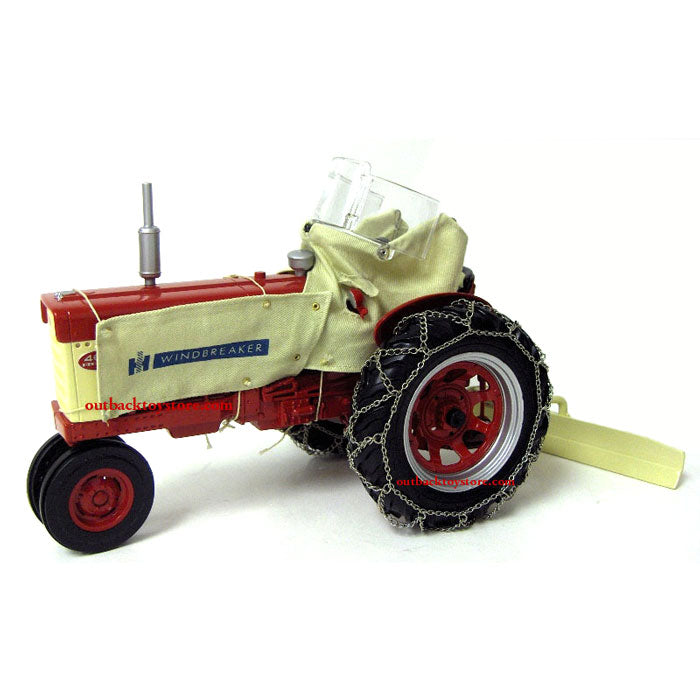 1/16 IH Farmall 460 with Chains, Windbreaker & Blade