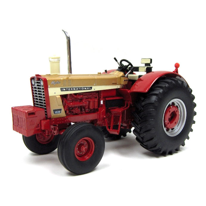 1/16 International 1026 Gold Demonstrator with Wheatland Fenders, 40th Anniversary