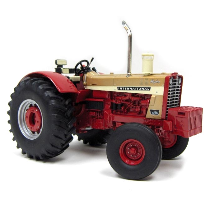 1/16 International 1026 Gold Demonstrator Tractor with Wheatland Fenders, 40th Anniversary by ERTL