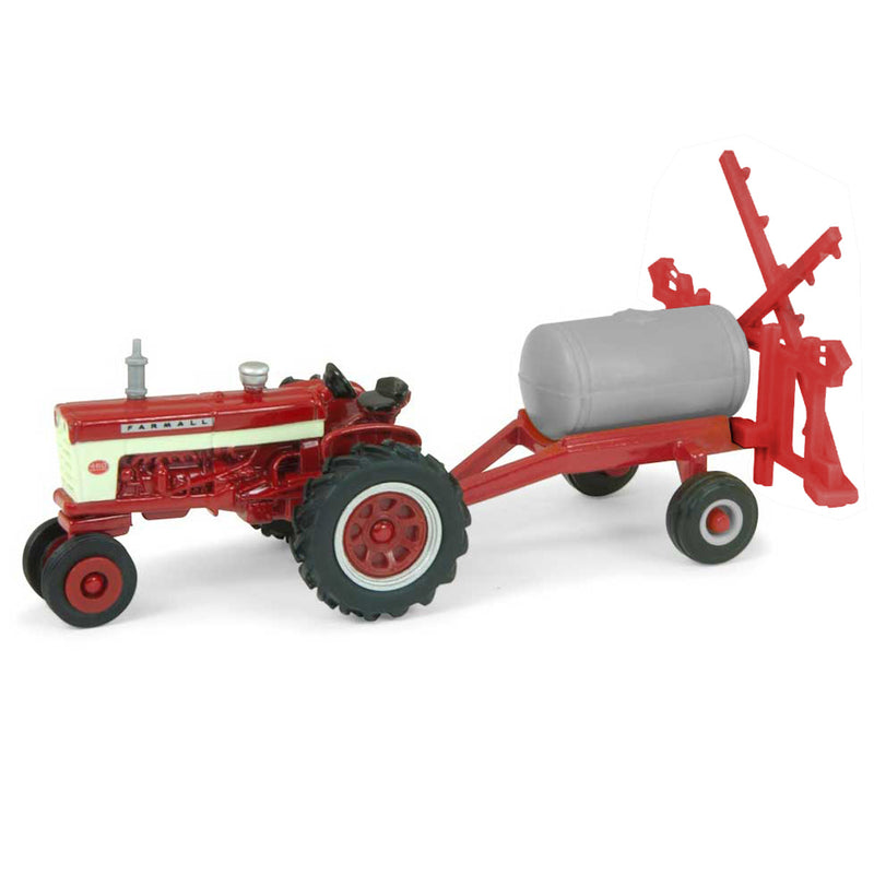 1/64 IH Farmall 460 with Sprayer 2 Piece Set