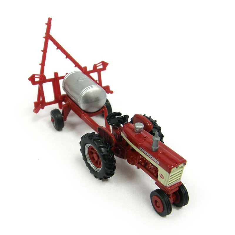 1/64 IH Farmall 460 with Sprayer 2 Piece Set