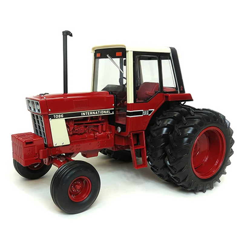 1/16 International Harvester 1086 with Duals in ERTL Prestige Collection, 2015 National Farm Toy Museum