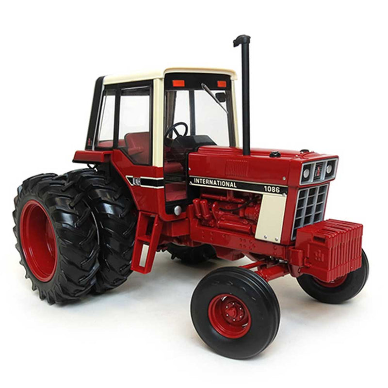 1/16 International Harvester 1086 with Duals in ERTL Prestige Collection, 2015 National Farm Toy Museum