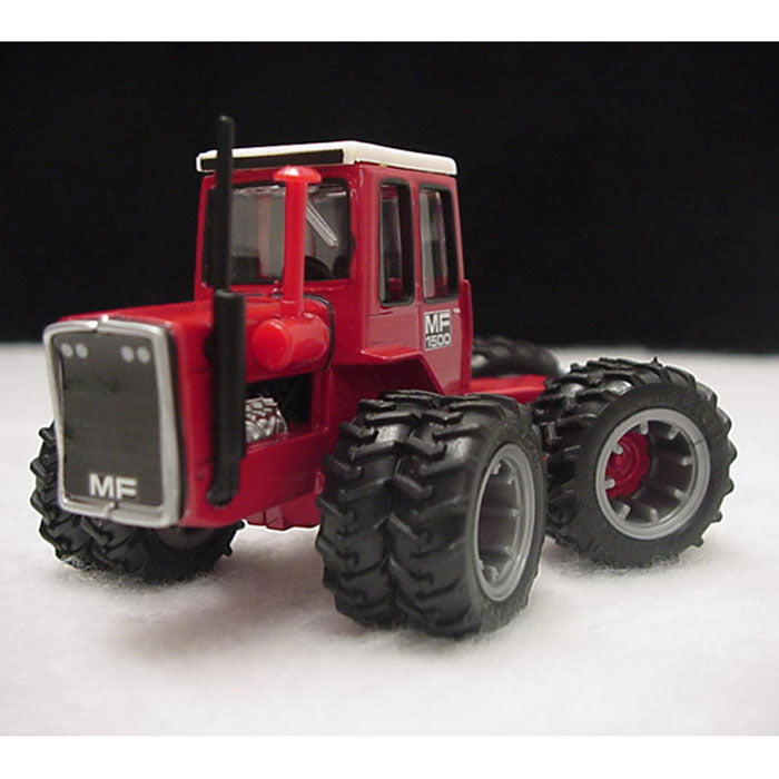 1/64 Massey Ferguson 1500 4WD with Duals, 2004 National Farm Toy Show