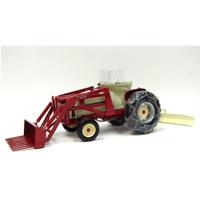 1/16 International Harvester 460 Tractor with Loader & Tire Chains by ERTL, 2009 IHCC Red Power Round Up